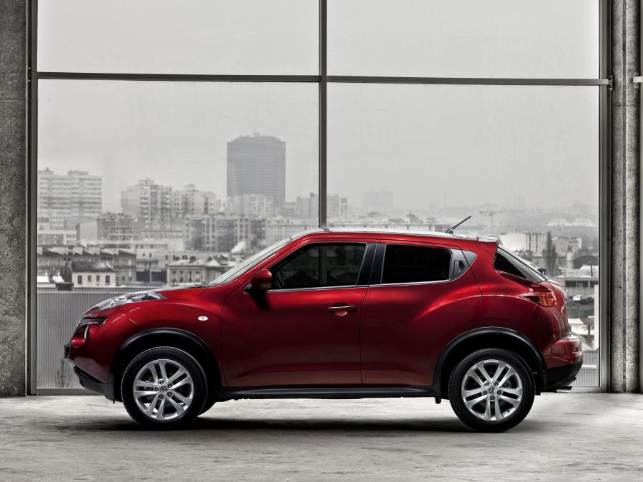  Nissan Juke 2010 года  (UK) (фото 9 из 21)